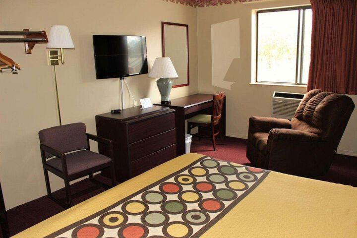 1 King Bed (2 of 3)