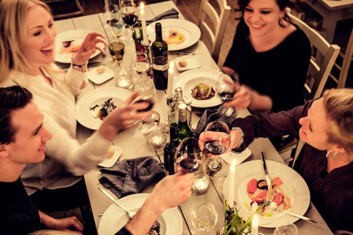 Dining 82 of 158