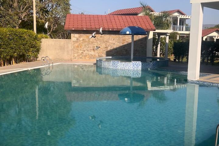 Pool 13 of 17