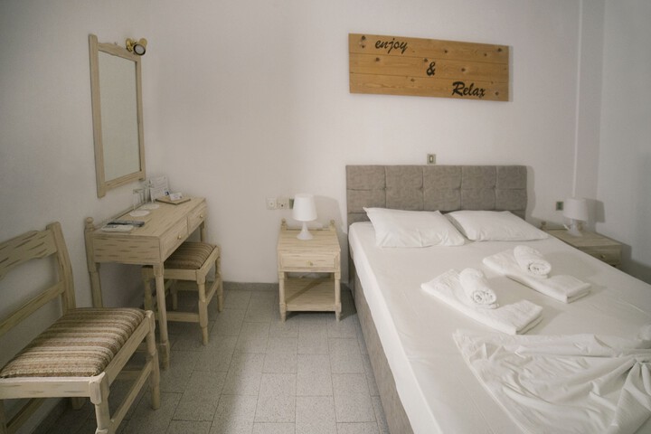 Room 10 of 73