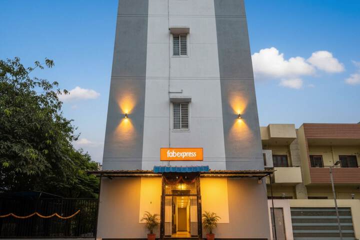 FabHotel Diamond Residency Airport Road
