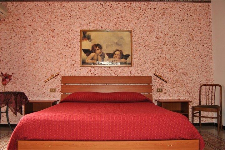 Room 18 of 60