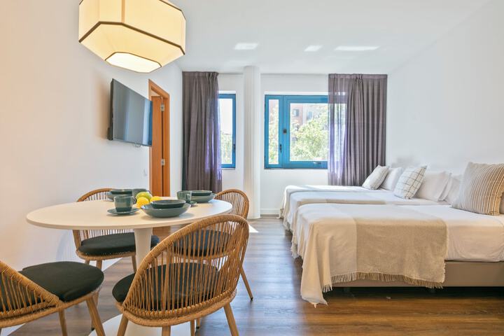 Room 14 of 40
