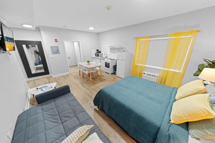 Studio Queen Bed (35 of 43)