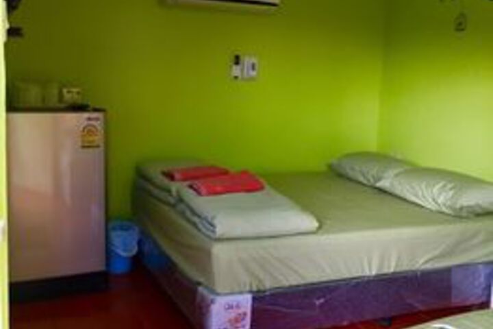 Room 15 of 27