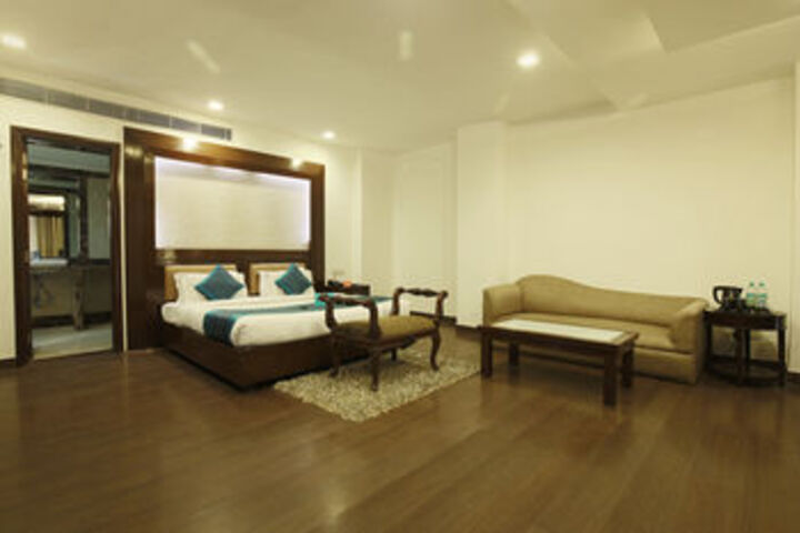Room 16 of 21