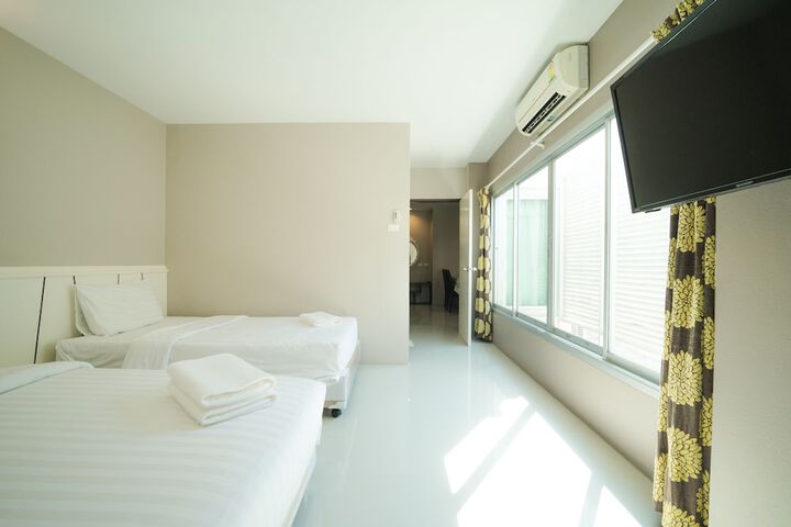 Room 21 of 43