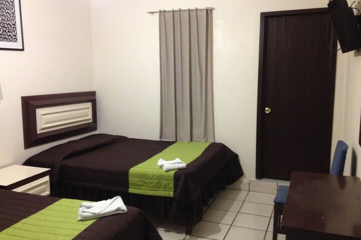 Room 7 of 15