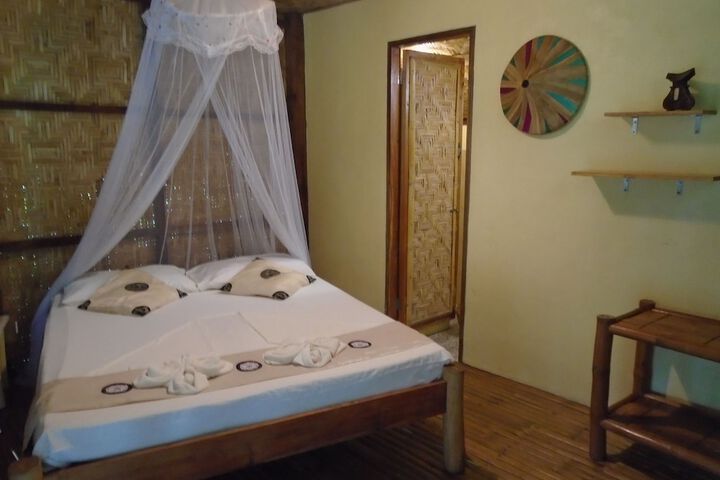 Room 16 of 77
