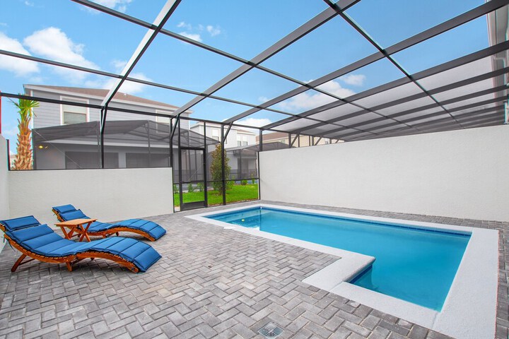 Pool 43 of 66