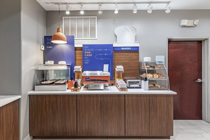 Breakfast/Coffee Service 41 of 57