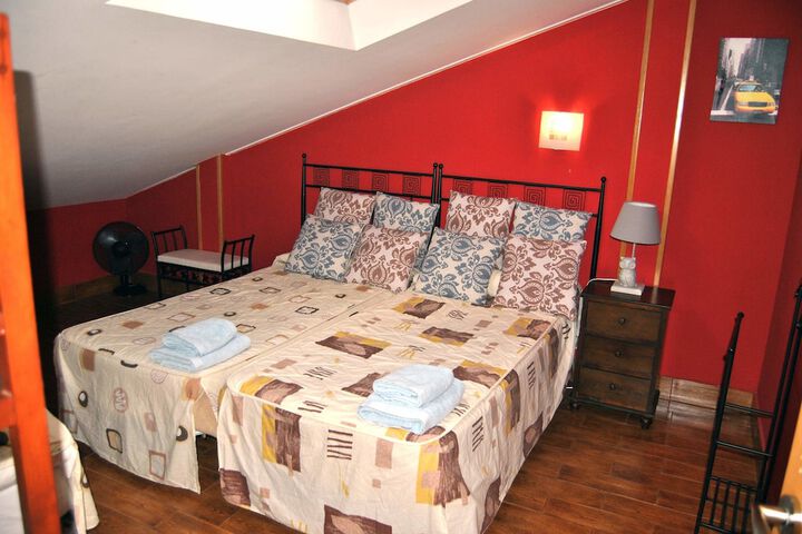 Room 49 of 181