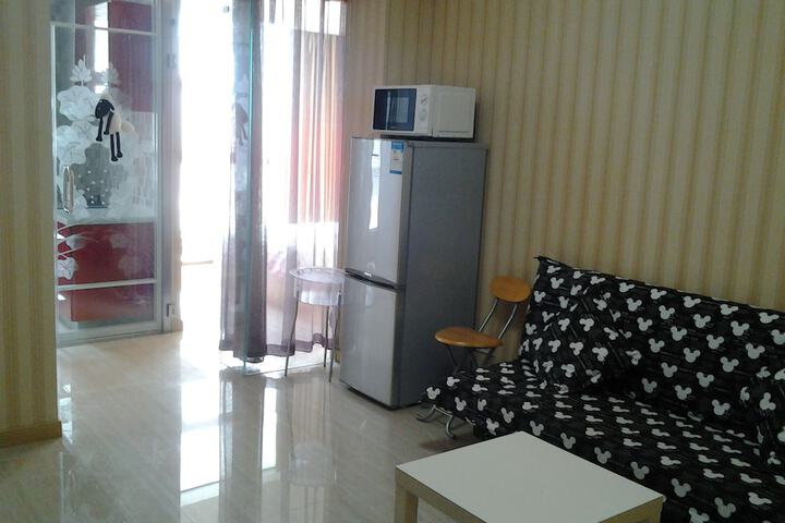 Room 13 of 18