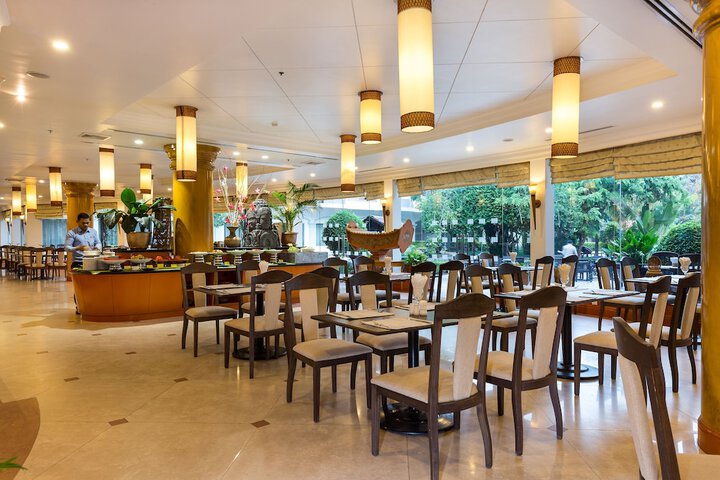 Dining 138 of 174
