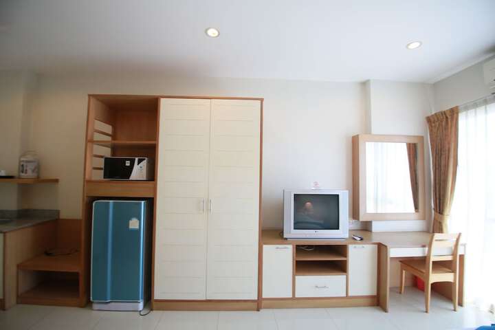 Room 12 of 62