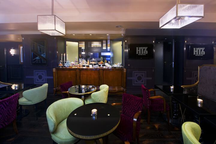 Lounge 153 of 161