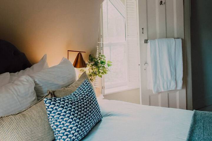 Room 10 of 27