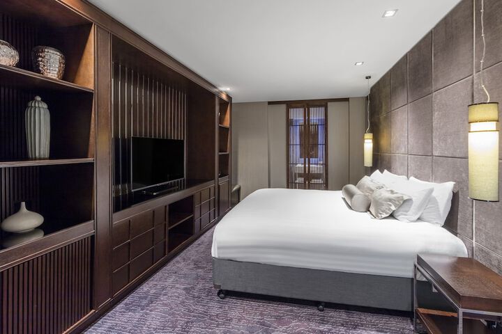 Room 15 of 73