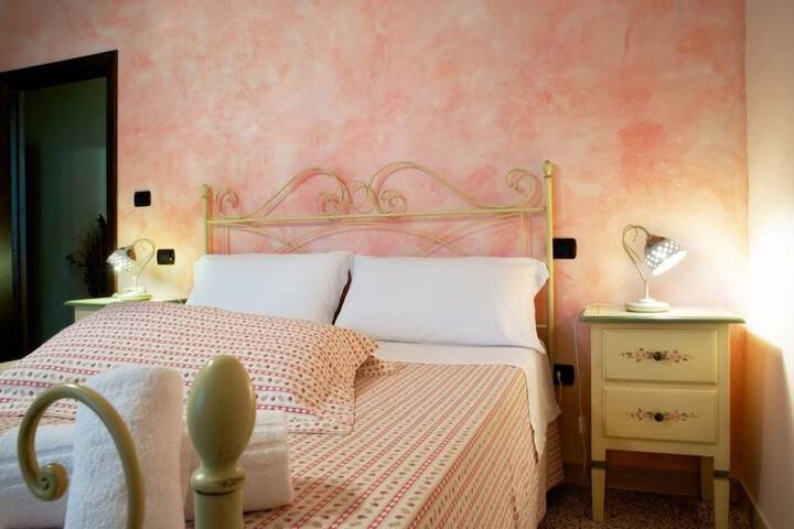 Room 4 of 45