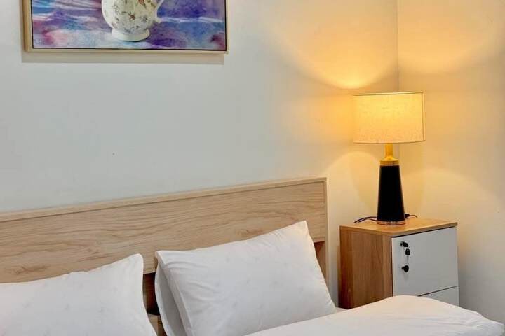 Room 3 of 17