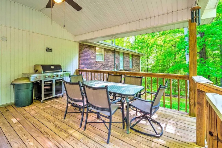 Photo of Dale Hollow Lake Haven: Private Yard + Grill!