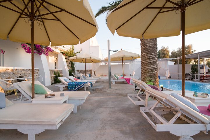 Hotel Pool