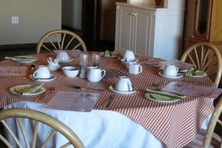 Dining 19 of 27