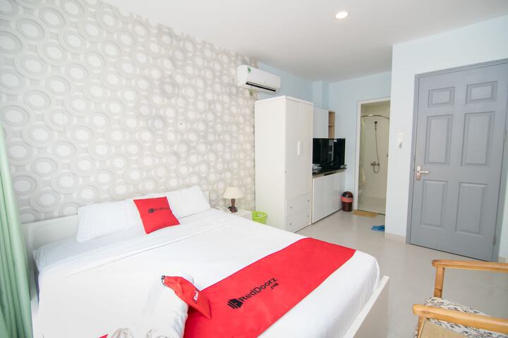 Room 12 of 27