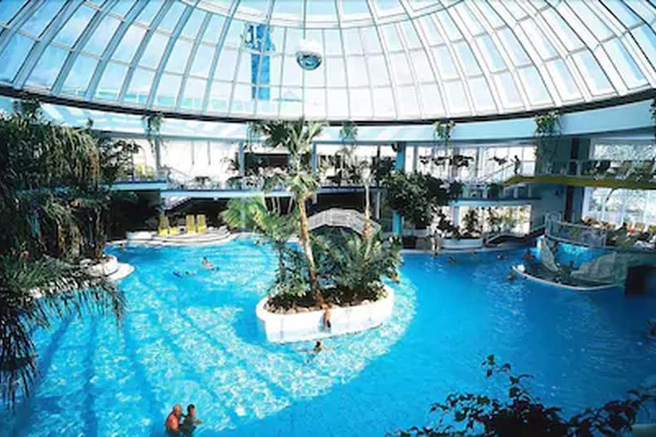 Pool 42 of 101