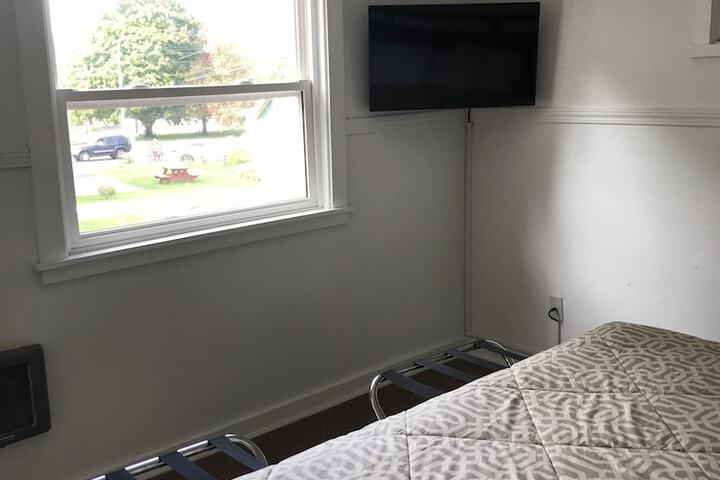 Room 6 of 42