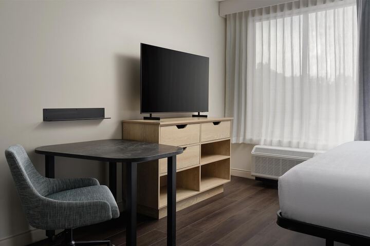 Room 14 of 34