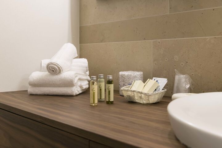 Room 34 of 92