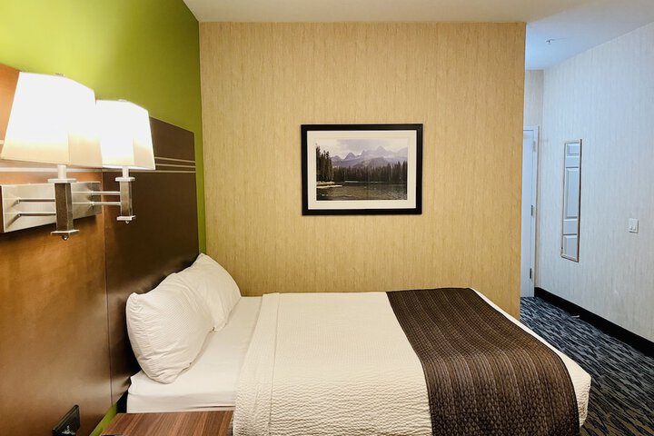 Room 6 of 112