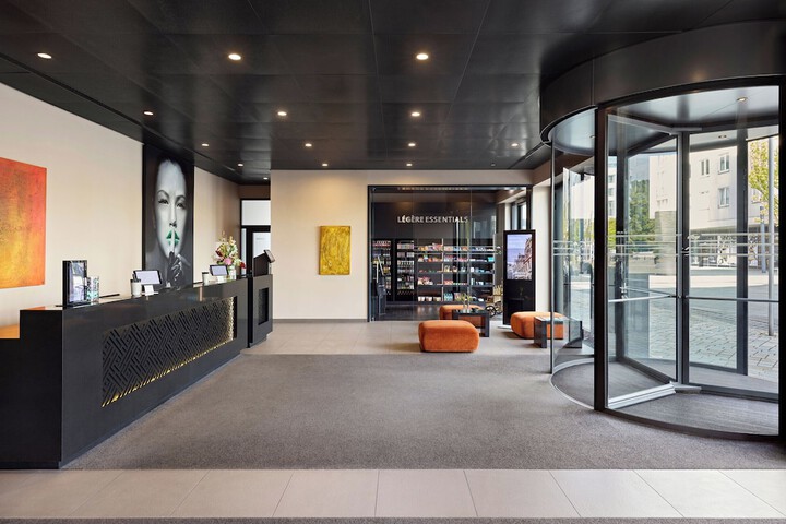 Guest Lobby
