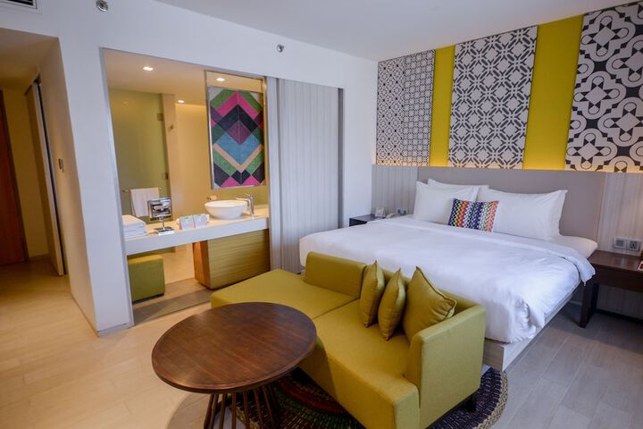 Room 27 of 52