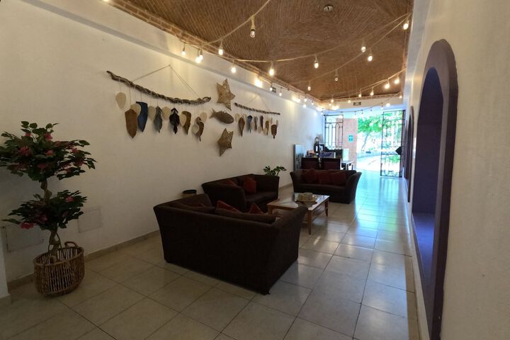 Guest Lobby