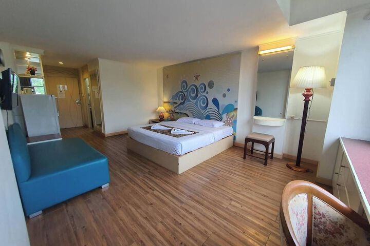 Room 77 of 147