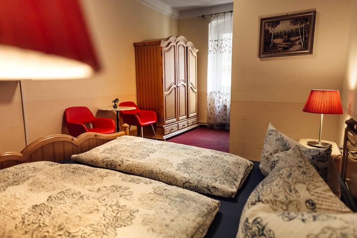 Room 3 of 21