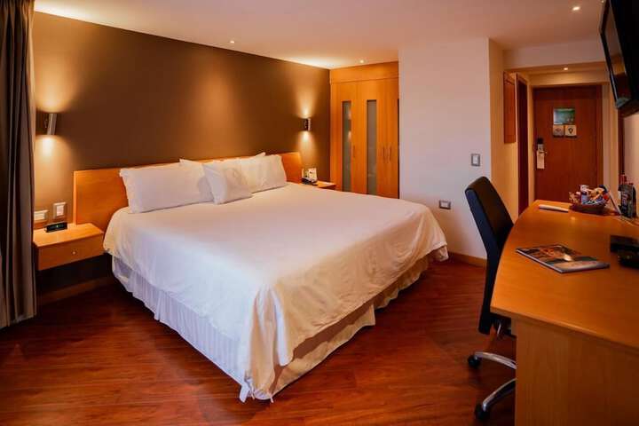 Room 6 of 36