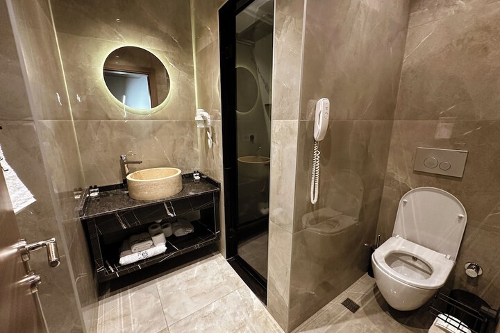 Room 45 of 74