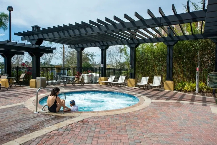 Pool 17 of 27