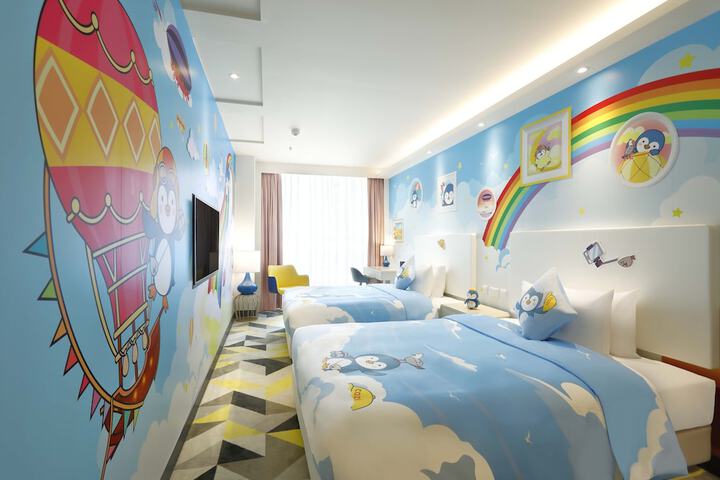 Room 18 of 31