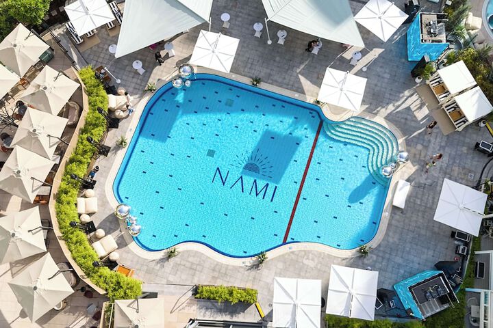 Pool 102 of 214