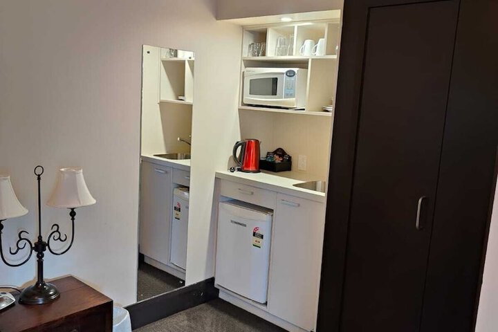 Room 34 of 104