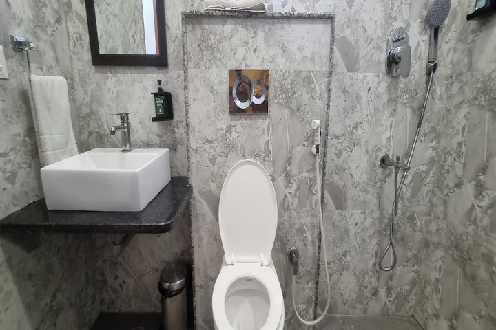 Room 66 of 75