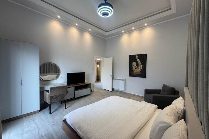 Room 9 of 45