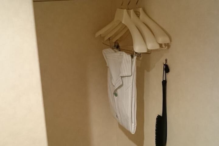 Room 7 of 24