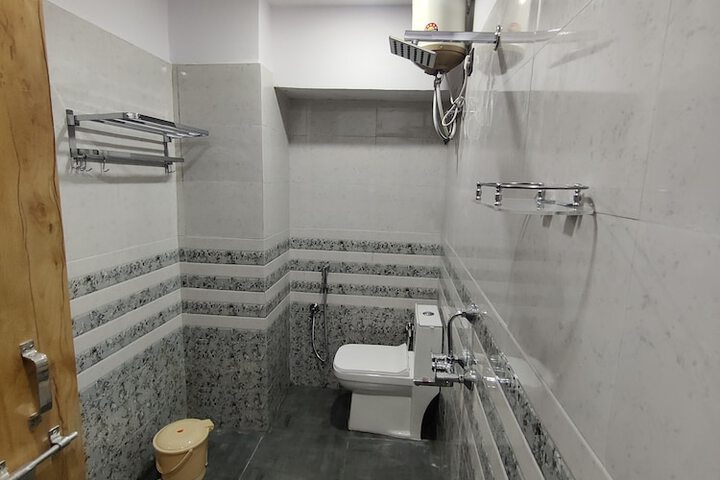Room 16 of 22