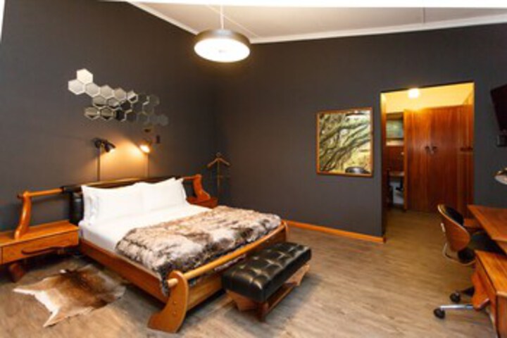 Room 16 of 150