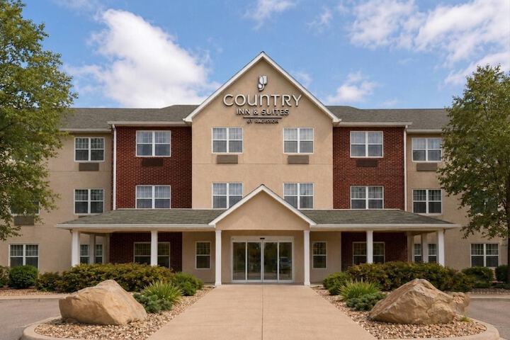 Hotel 47 of 48